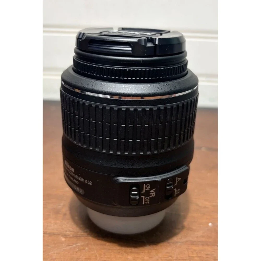 Nikon AF-S DX Nikkor 18-55mm f/3.5-5.6 dx vr Auto Lens